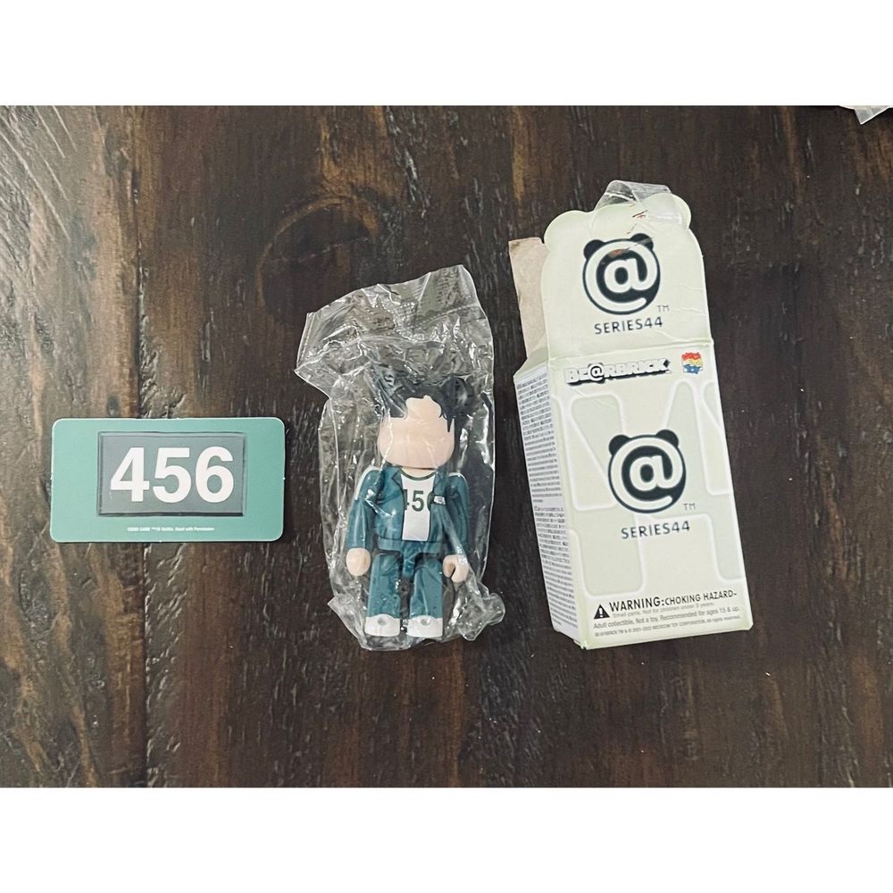 series 44 be@rbrick squid games with card